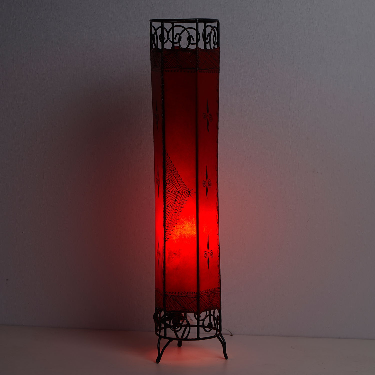 Henna lampa stojąca Kadous H100 czerwona