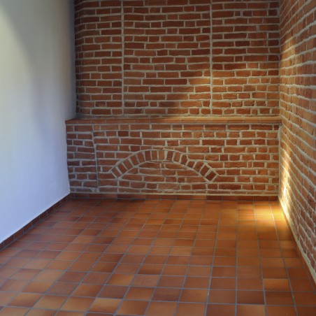Płytki terakota Cotto 20x20 w Muzeum w Elblągu