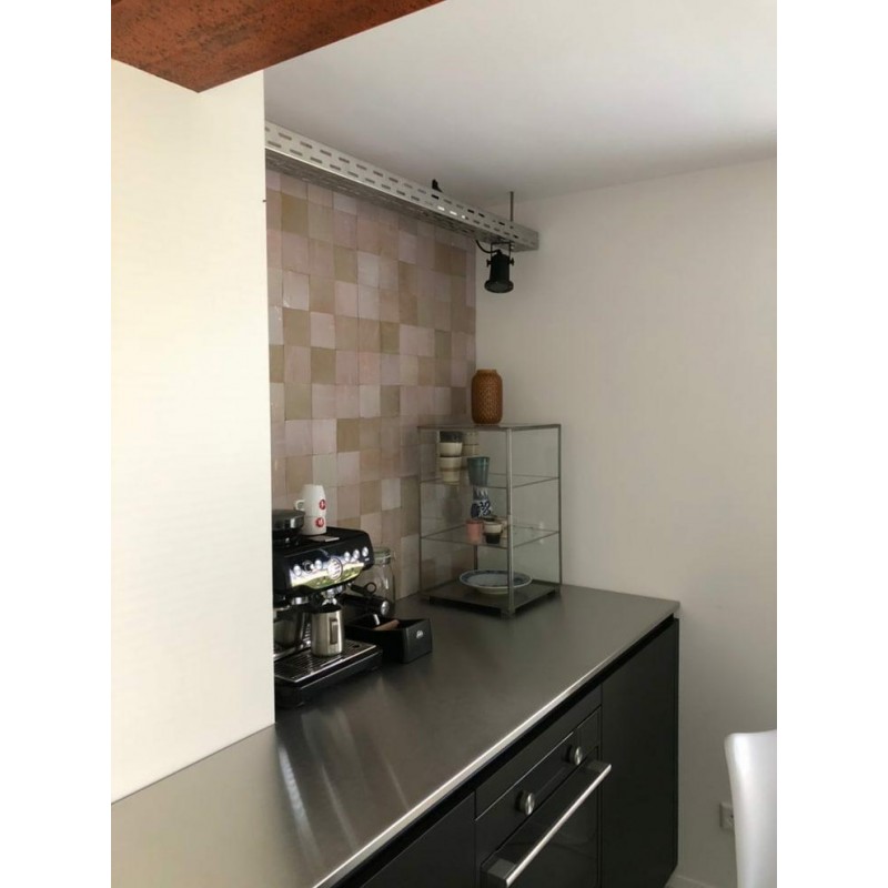 Różowo-szare Płytki Zellige - Gris Rose - kuchnia