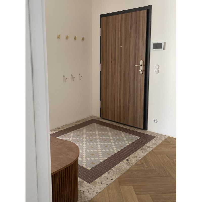 Gorseciki, historyczne płytki gresowe