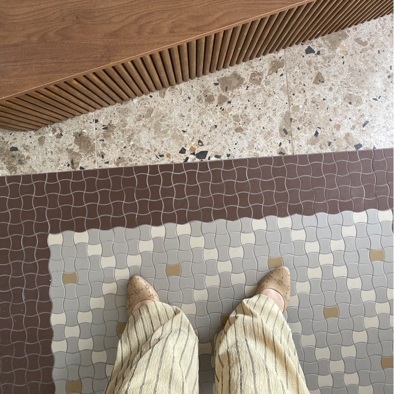 Gorseciki, historyczne płytki gresowe