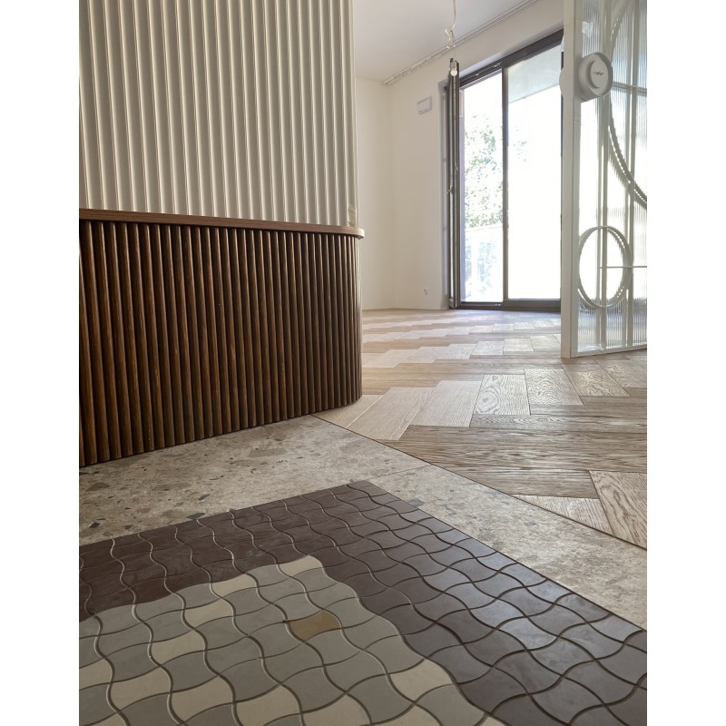 Gorseciki, historyczne płytki gresowe